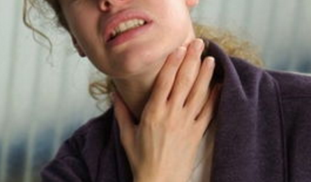 嗓子疼得冒烟？6种自然疗法缓解嗓子痛