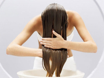经期疑惑：女性经期能洗头吗？