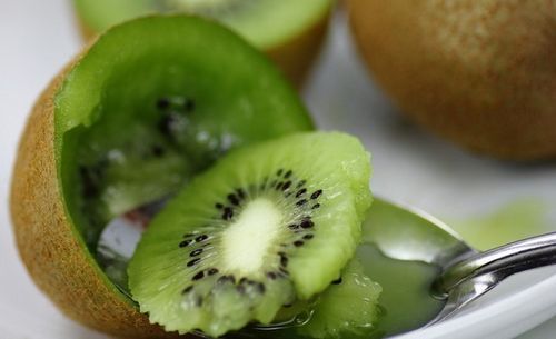 有胃病的人少吃3种水果，否则会加重病情