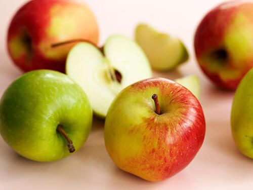 青苹果、红苹果、黄苹果大PK，哪一种最有营养？