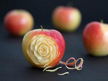青苹果、红苹果、黄苹果大PK，哪一种最有营养？