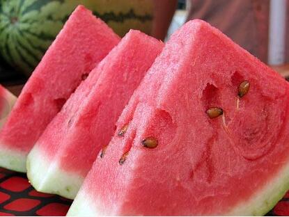 为何夏天爱吃西瓜,都是这8个原因