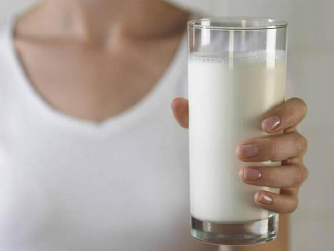 喝牛奶的禁忌你知道吗？专家：不能和4种东西一起吃