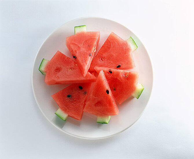 夏季炎热，老年人吃这几种瓜最合适养生