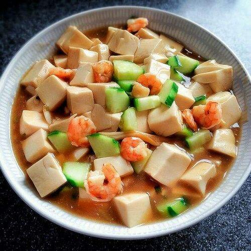 教你煎豆腐小窍门，这么做豆腐不会碎！